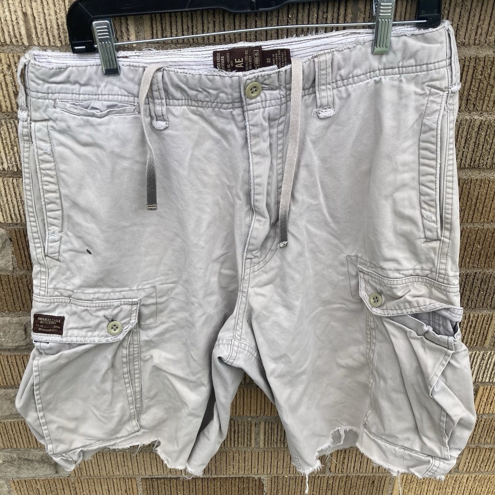 American Eagle Mens 32 Cargo Shorts 11" Inseam Light Khaki Y2K Paratrooper *Read